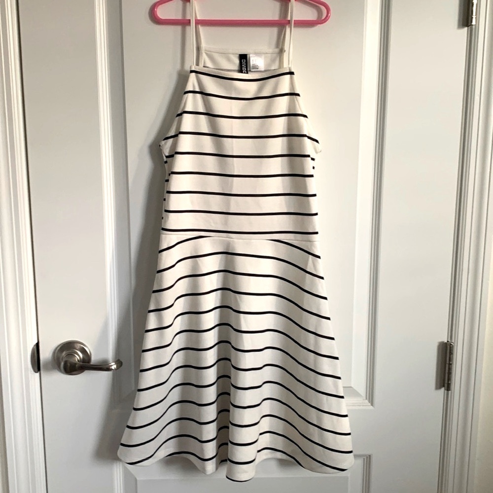 H&M Striped Skater Fit and Flare Dress Size 2
